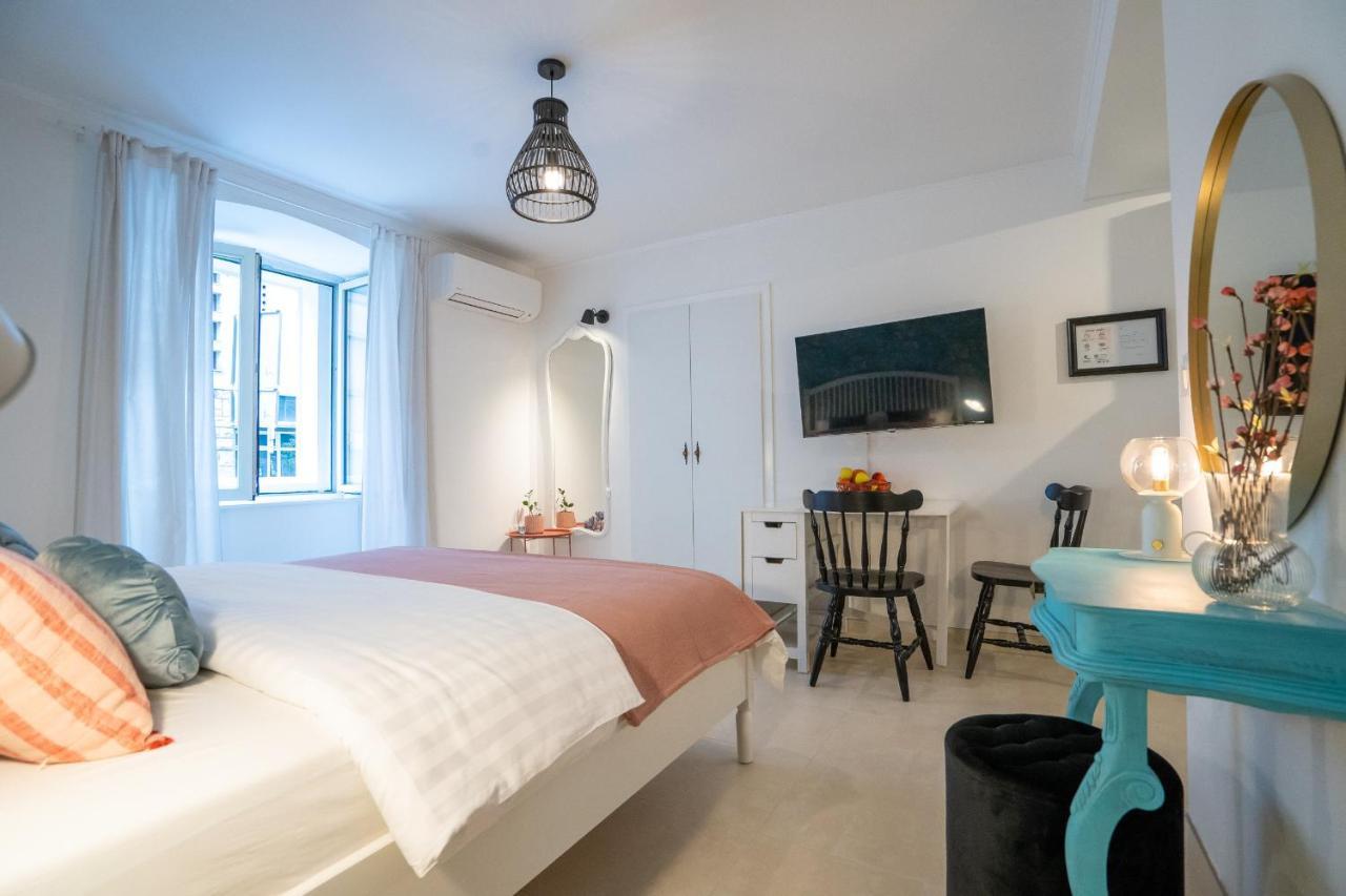 Vincent Studio Apartment Rijeka Buitenkant foto